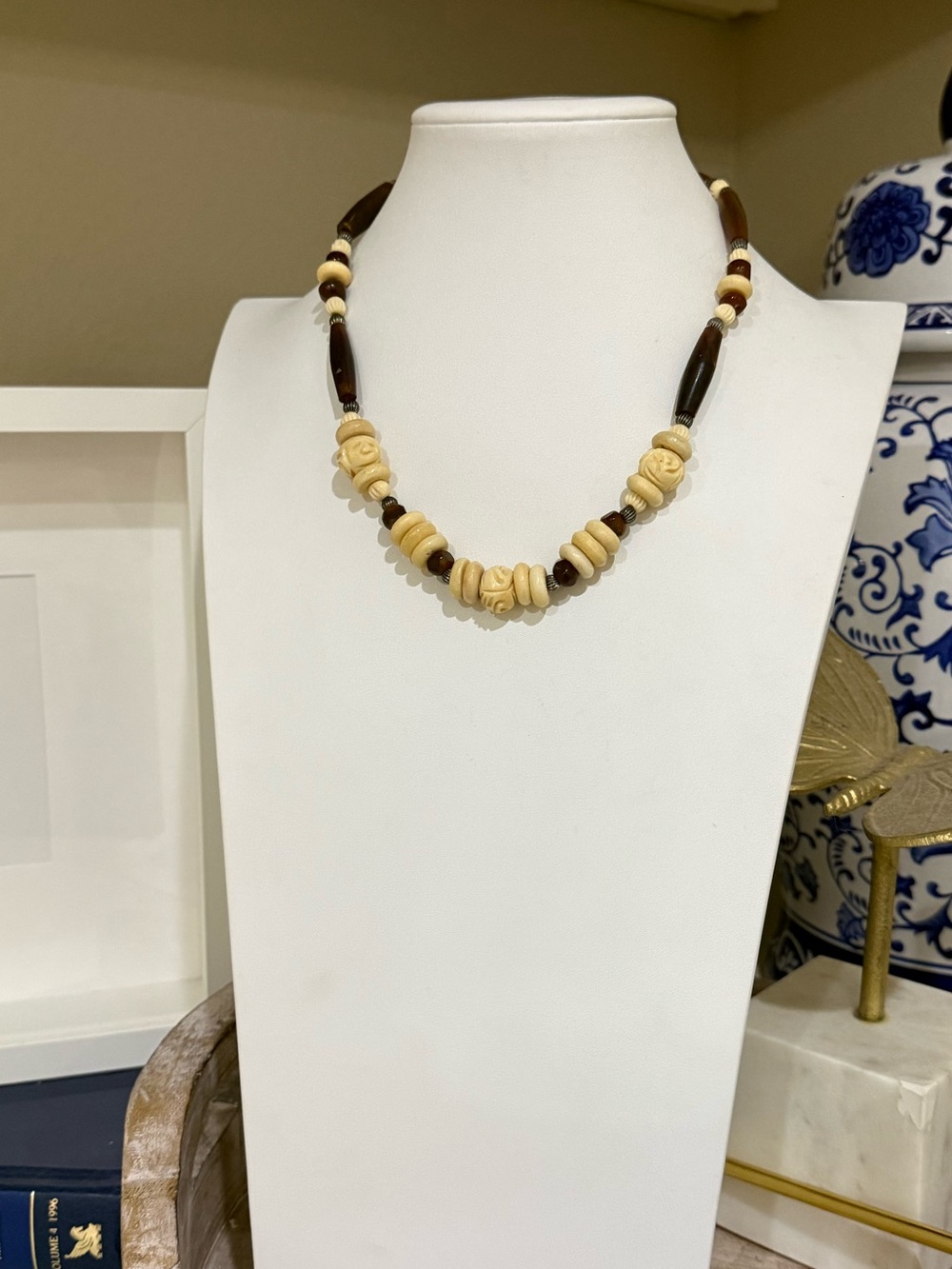 Vintage Faux Wood Carved Design Necklace